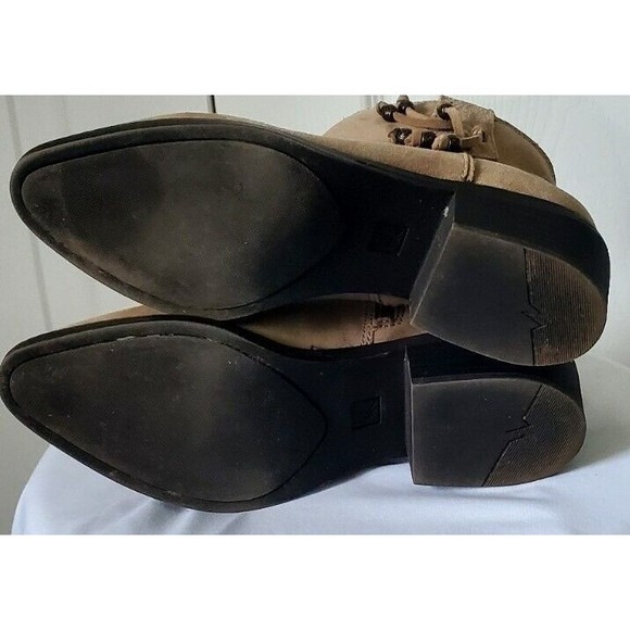 White Mountain Taupe 7.5M Booties Suede Ankle Side Zip Beaded Tassels Shoes EUC - Picture 6 of 8